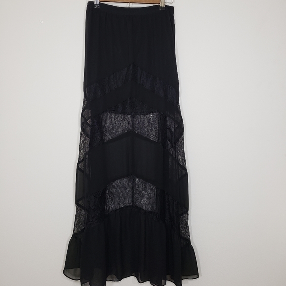 Express Dresses & Skirts - Express black laced skirt size 4
